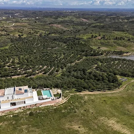 La Glycine Nyaraló *