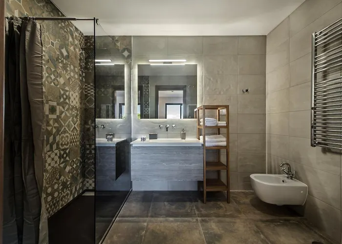 La Glycine カストロ・マリン