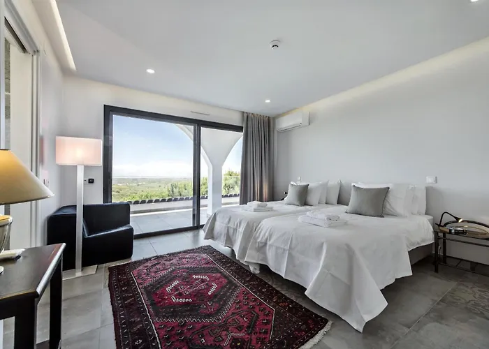 La Glycine カストロ・マリン