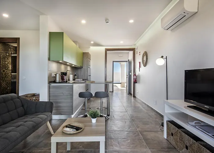 La Glycine * カストロ・マリン